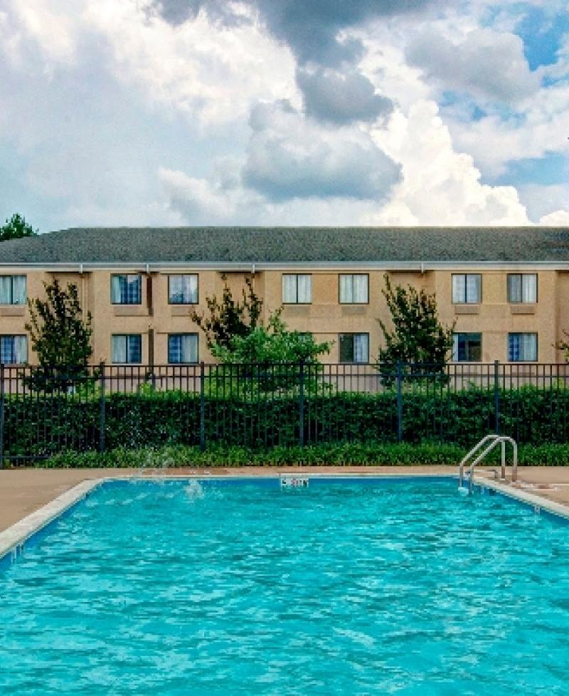 Sleep Inn-Rockville/Shady Grove exterior pool Photo