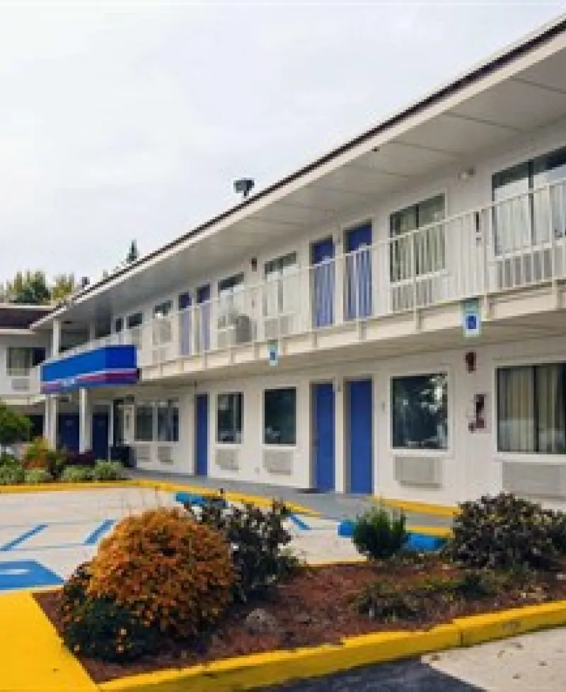 Motel 6 Photo