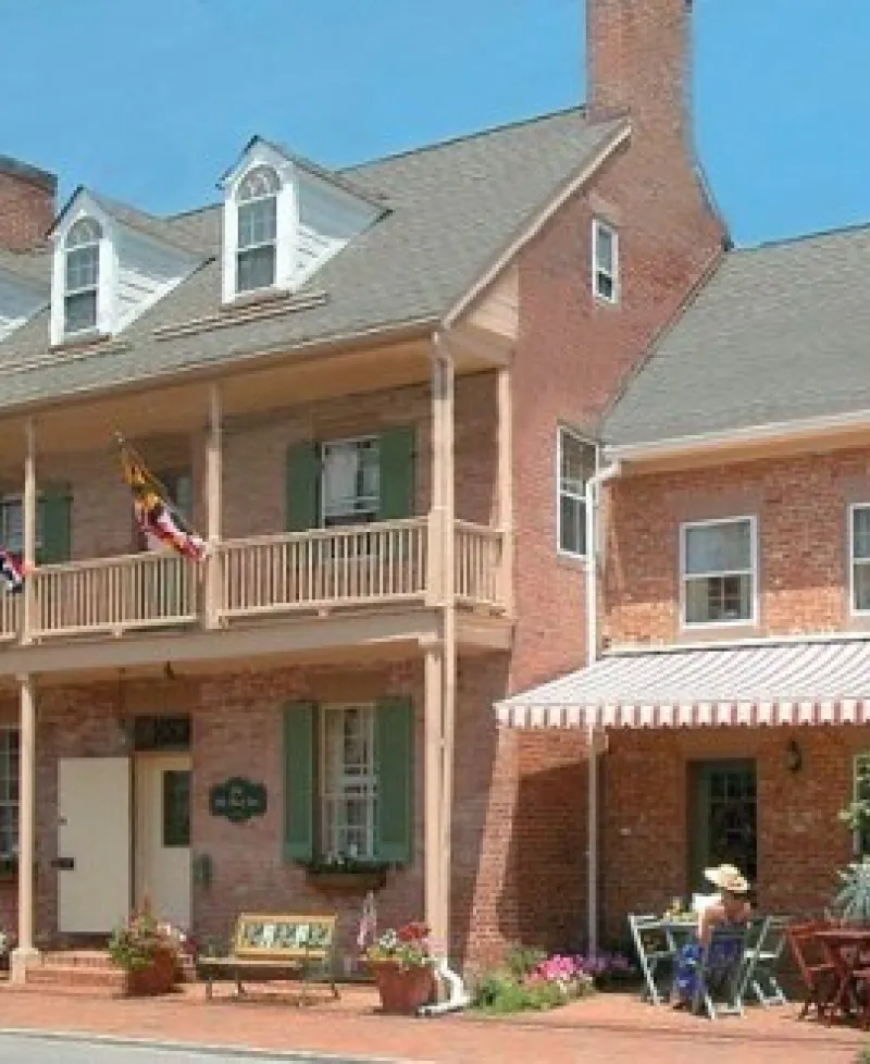Old Brick Inn exterior Photo