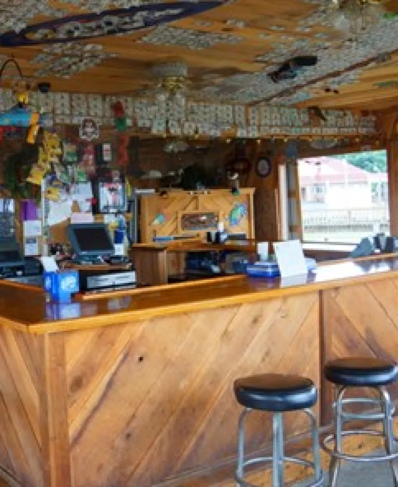 Seabreeze Restaurant interior Photo