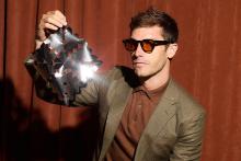 Jon McLaughlin wearing sunglasses Photo