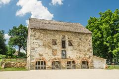 The Stone Barn at Woodlawn Manor The Stone Barn at Woodlawn Manor