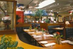 Clyde's Chevy Chase Restaurant interior