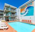 Surf Inn Suites Photo
