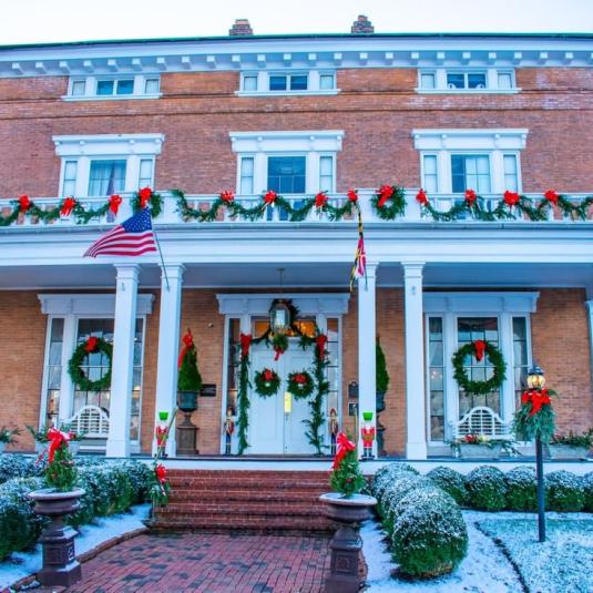 Historic Inn - Antrim 1844