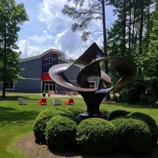 This Smithsonian affiliate showcases its art in surrounding gardens and makes for an affordable way to spend the day.
