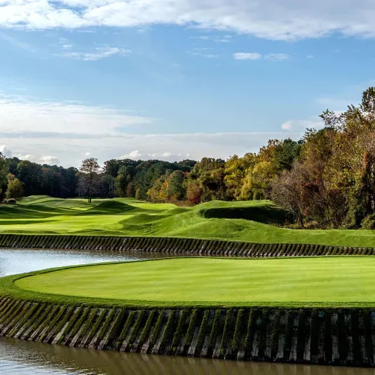 Golf hole at Links at Perry Cabin