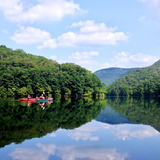 Deep Creek Lake is a favorite destination for watersports in mountain Maryland. Rentals of paddle and motorcraft are available in McHenry and Deep Creek.