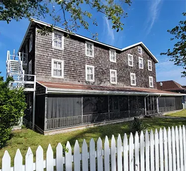 Historic Henry Hotel in Ocean City